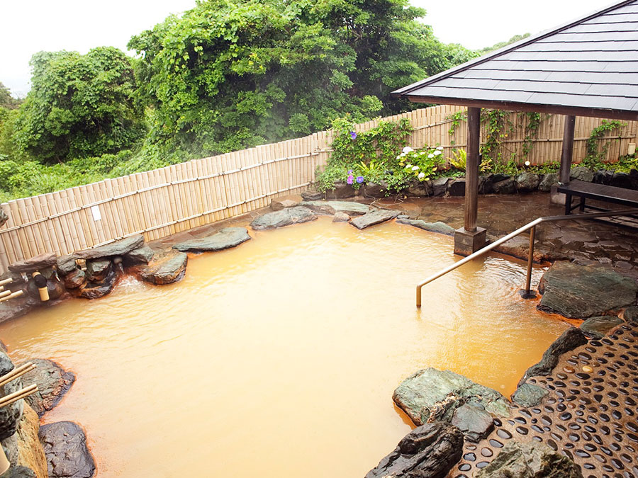 天然温泉鬼岳の湯露天風呂