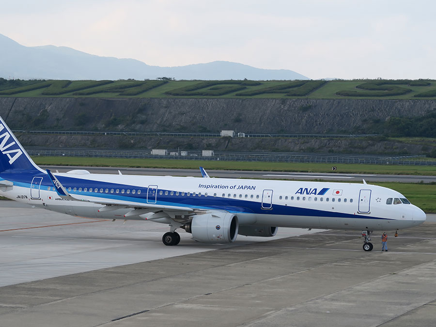 長崎空港に駐機中の飛行機