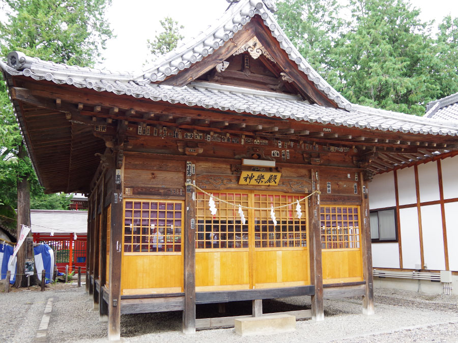 生島足島神社・神楽殿