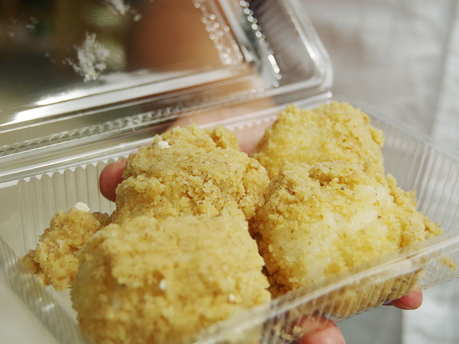 小諸城・名物くるみおはぎ