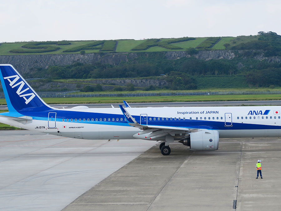 飛行機ANA