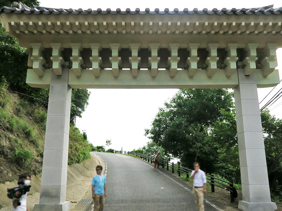韓国展望所の駐車場ゲート
