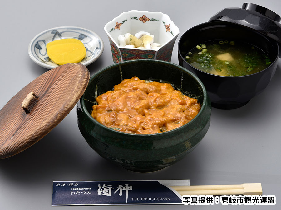 海神の生うに丼