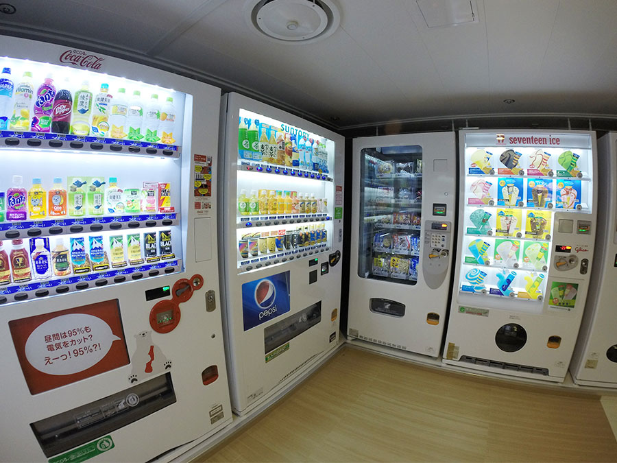 新おがさわら丸の自動販売機