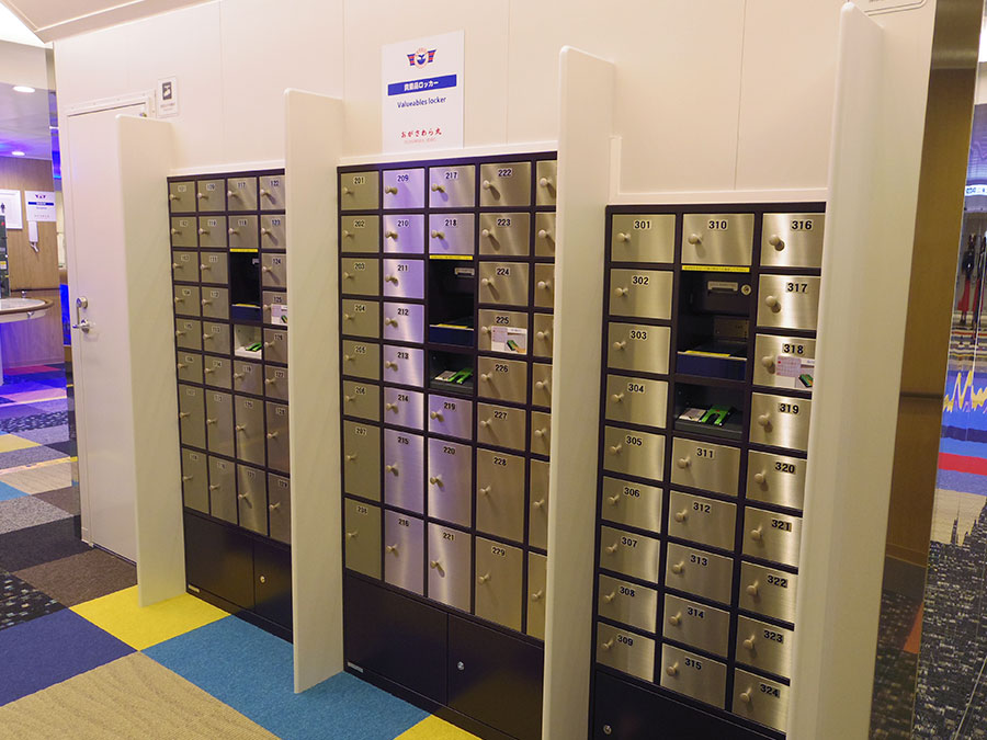 新おがさわら丸の指紋認証ロッカー
