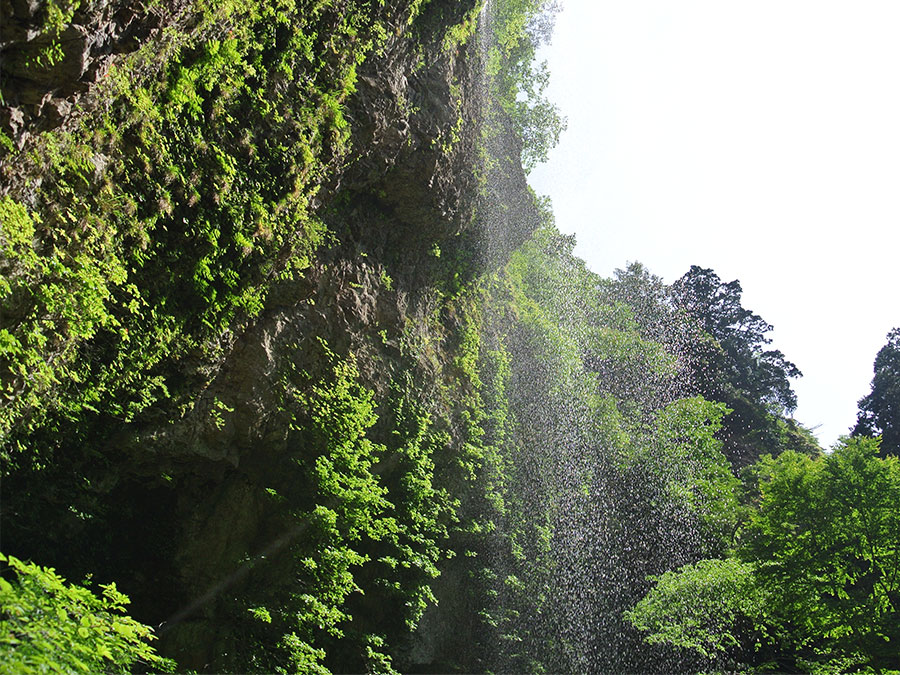 壇鏡の滝