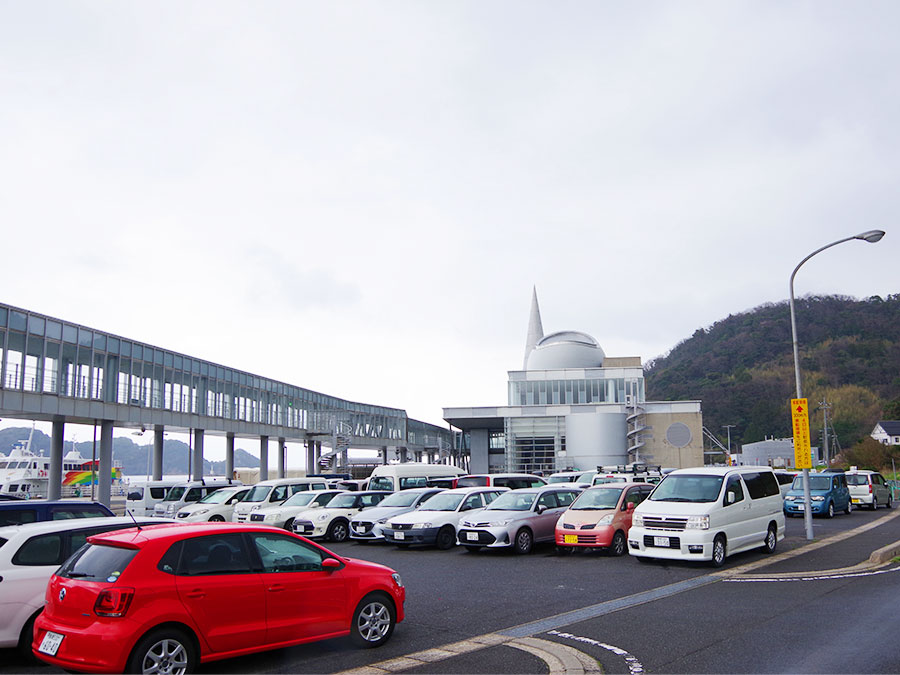 七類港の駐車場