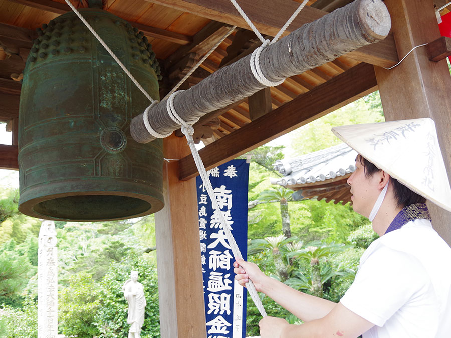 極楽寺の鐘楼