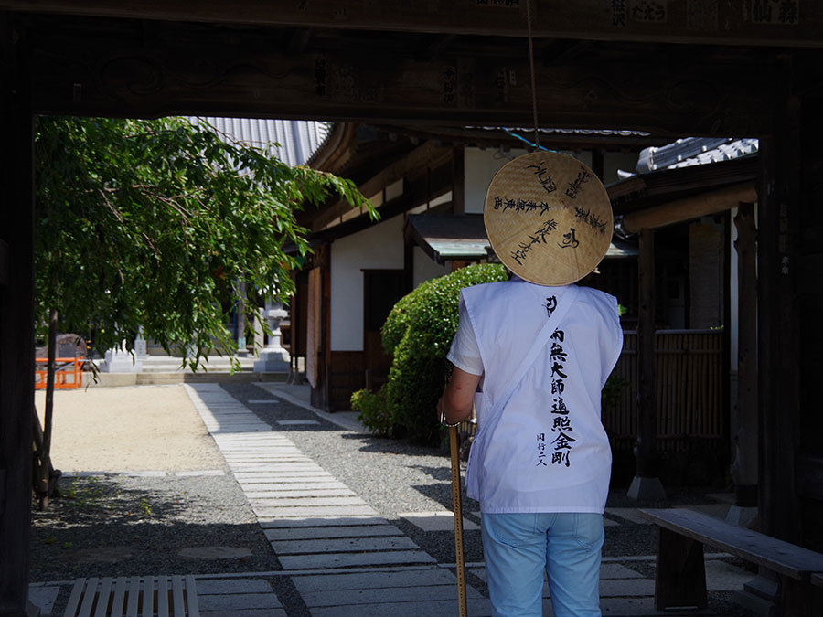 多聞寺の山門