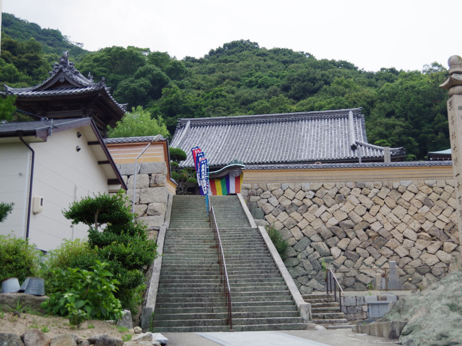 雲海寺・本地堂