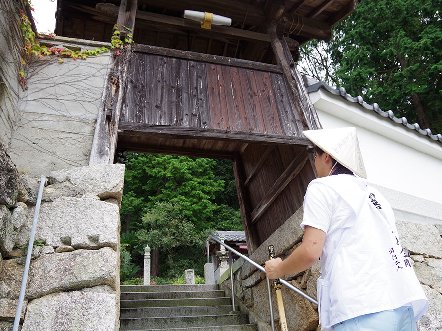 雲故庵の山門