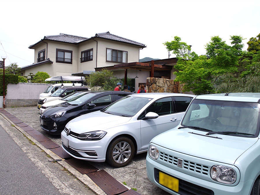 kamosの駐車場