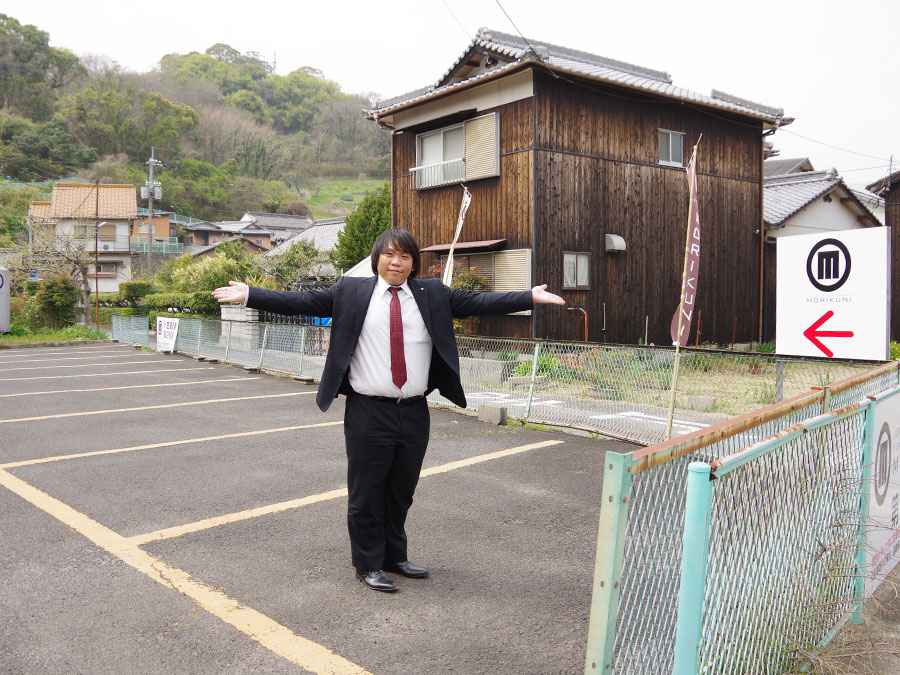 小豆島酒造の駐車場