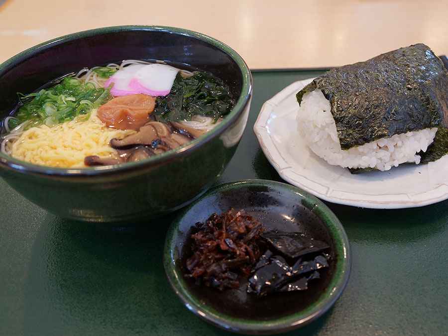 瀬戸よ志にゅうめんと海賊おむすび