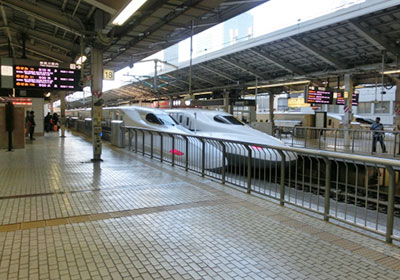 東京駅新幹線ホーム
