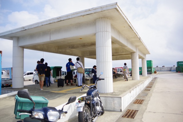 与論港の乗船場所