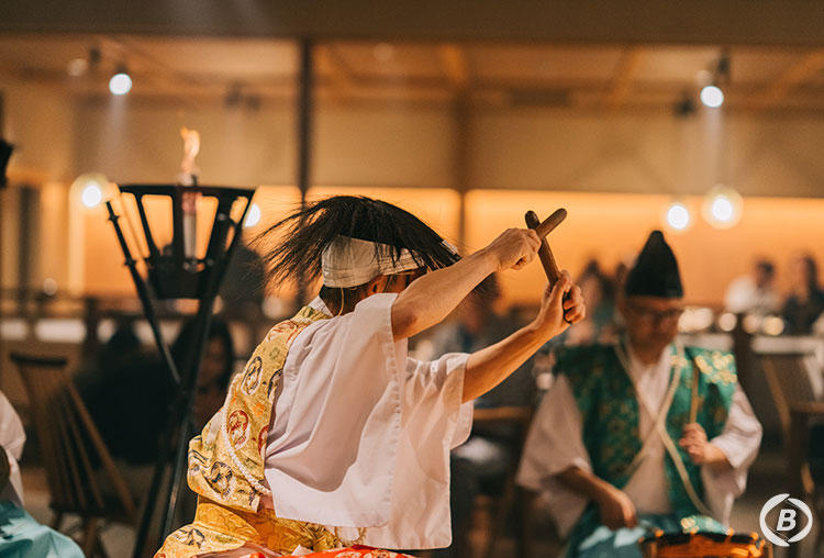 隠岐神楽と隠岐民謡を鑑賞しながら夕食