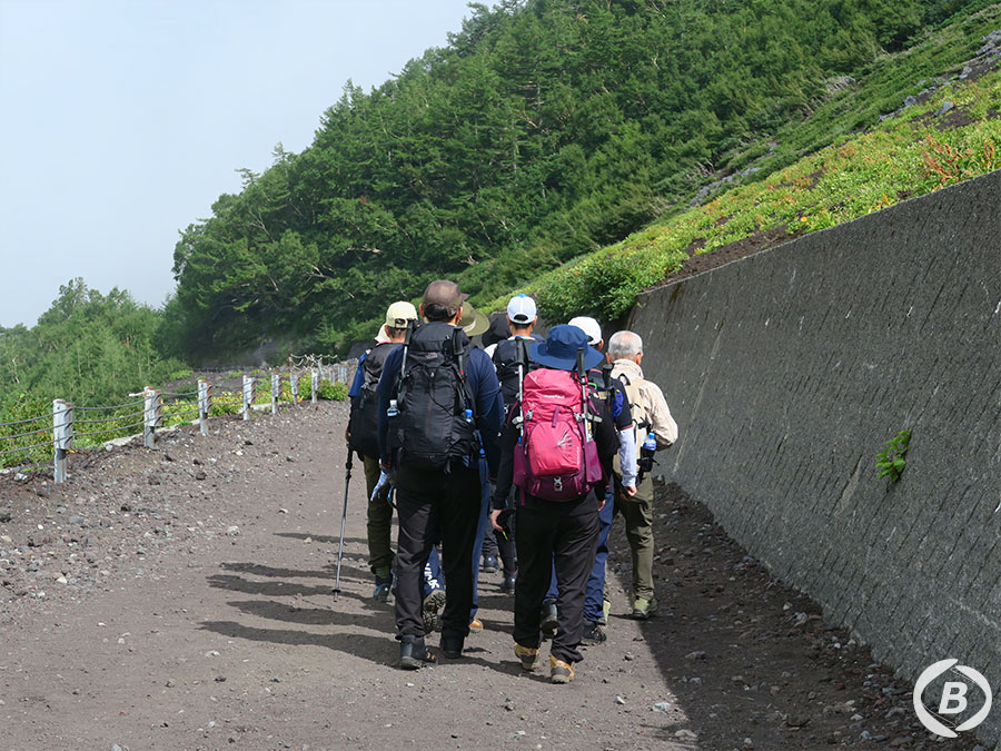 六合目までの道のり