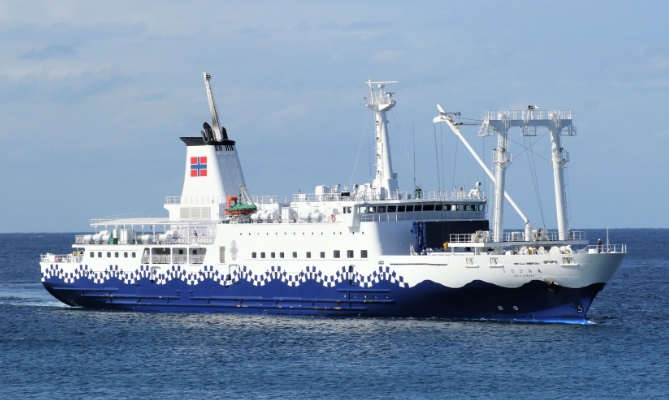 大型客船（さるびあ丸）