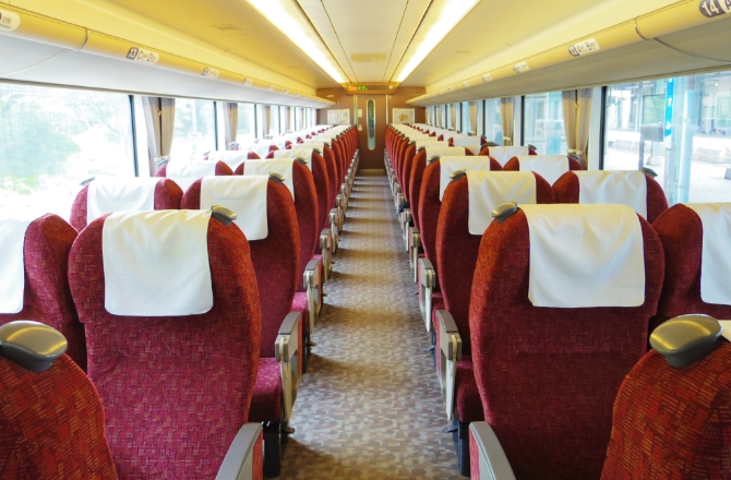 特急はまかぜ車内