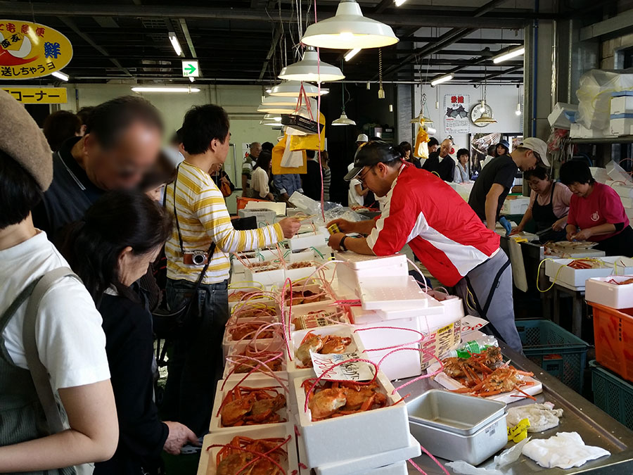 にぎわうれんが亭の店内