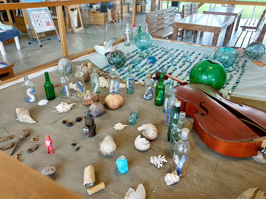 ビオスおおがた情報館の漂流物