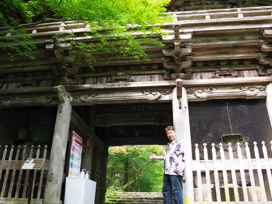 竹林寺の山門