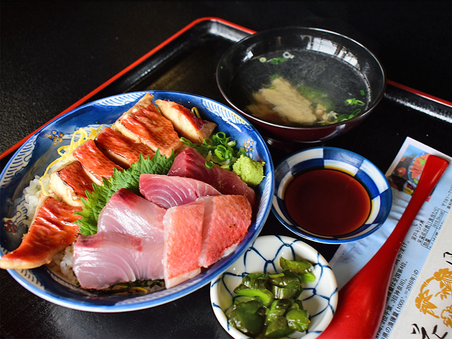 料亭花月の室戸キンメ丼