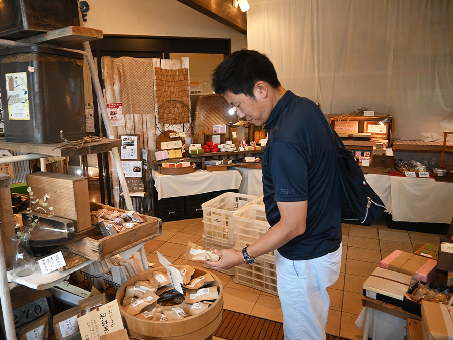 アンテナショップ満天の星の店内