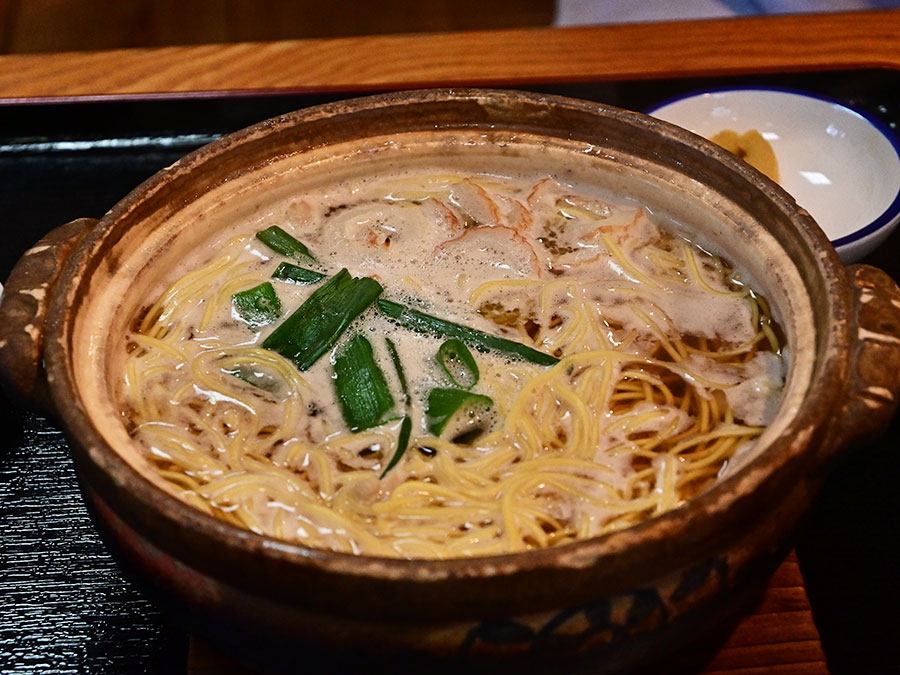 名物鍋焼きラーメンに卵がない！？