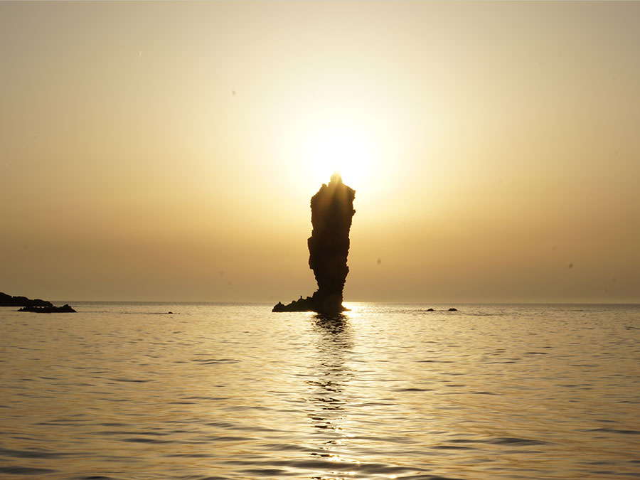 ローソク島（夕景）