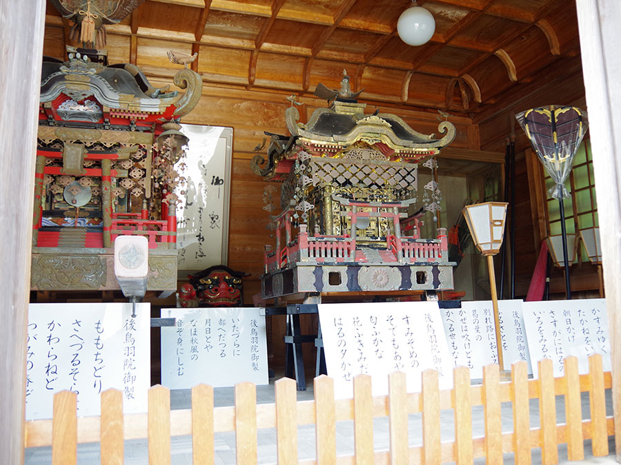 隠岐神社の神輿庫