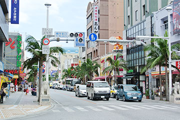 那覇市国際通り商店街・公設市場