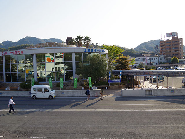 土庄港（小豆島）