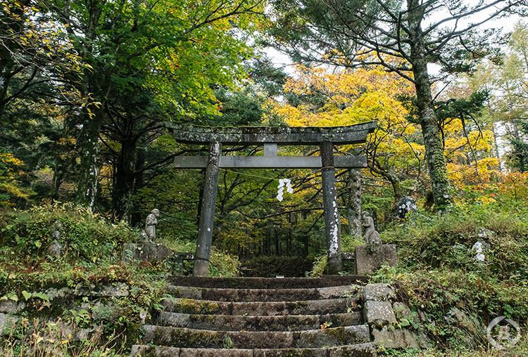 馬返し