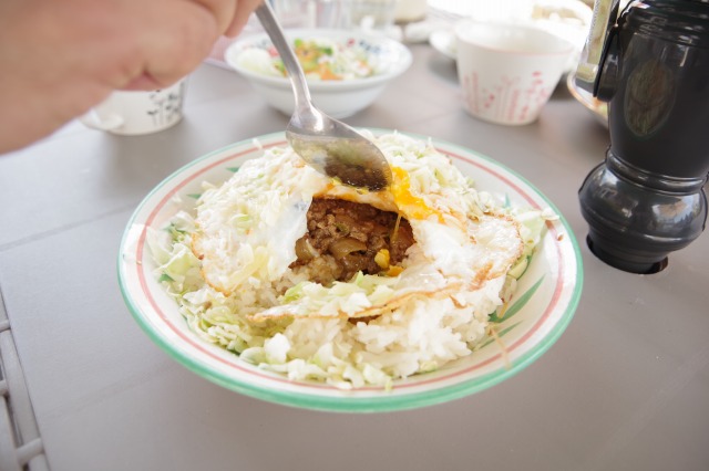 カフェ海岸通りのニコニコライス